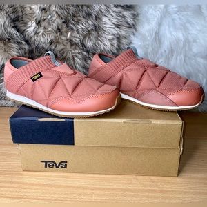 Teva Shoes Women's Size 8 Red Argon Slipper ReEmber Ember Moc 1125471